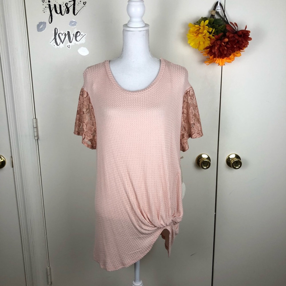 HUMMINGBIRD SCOOP NECK LACE SLEEVE TIED TOP SZ LG